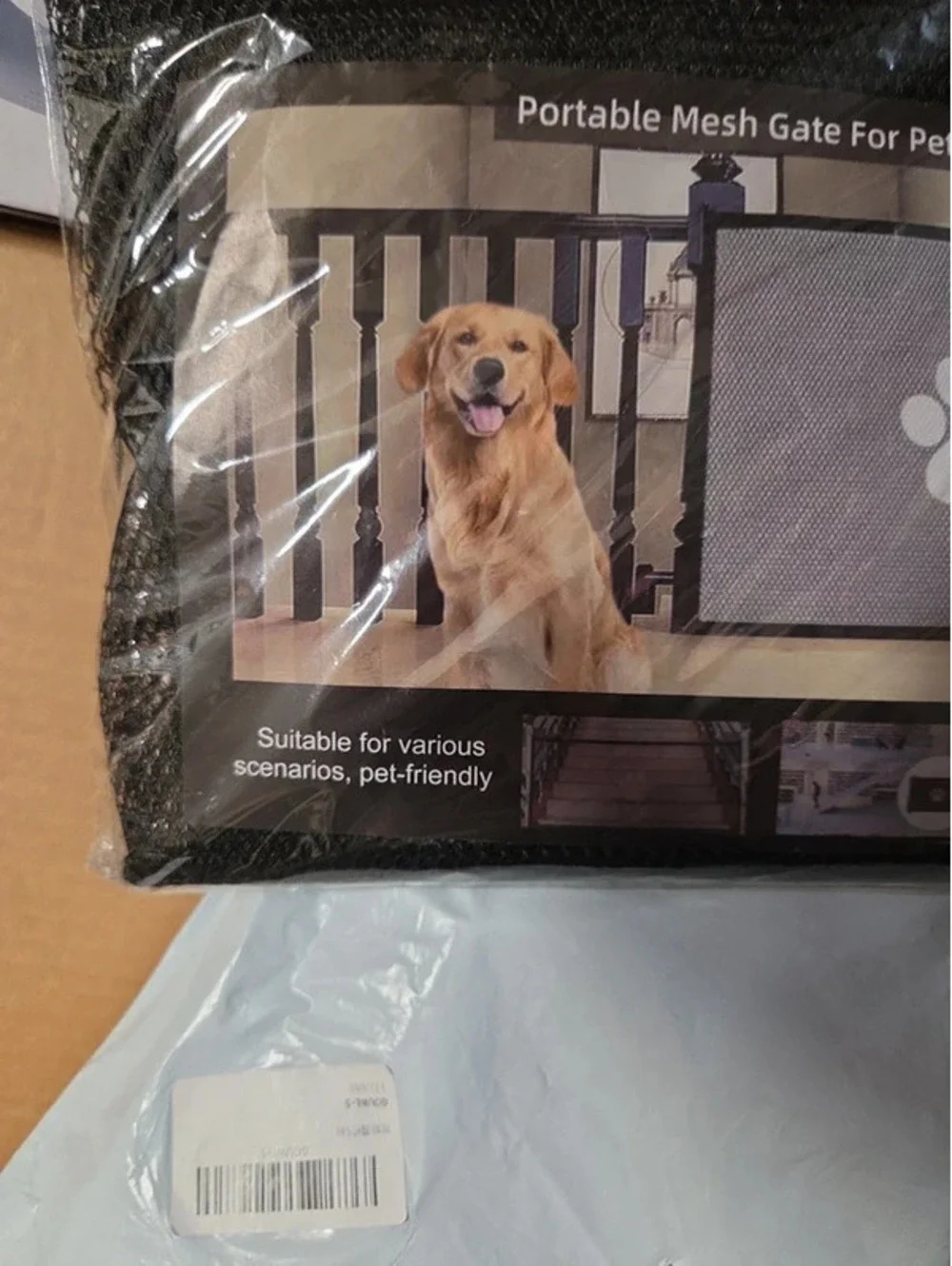 Portable mesh gate for pets